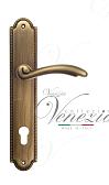 Дверная ручка Venezia на планке PL98 мод. Versale (мат. бронза) под цилиндр